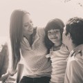 Posturas familiares casuales: una guía para capturar fotos naturales de su familia